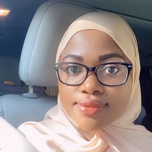 Meet your Posher, Aziza